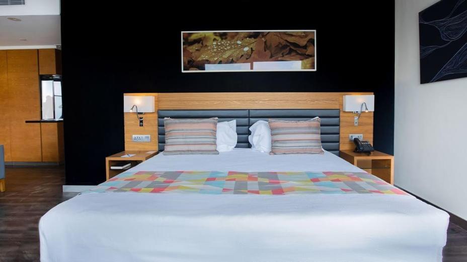 Quality Inn Hotel Кигали Екстериор снимка